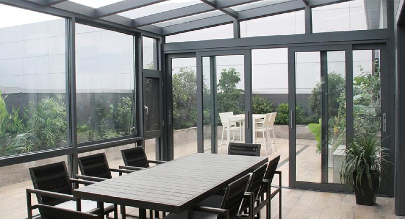 鋁合金門窗