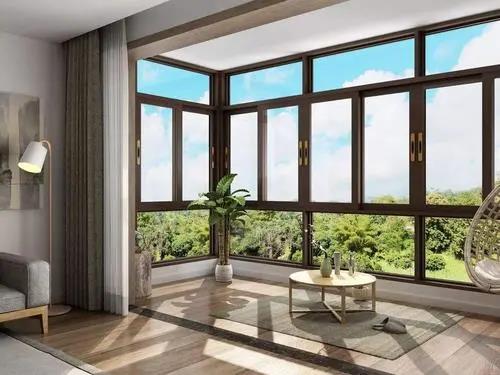 封陽臺該選擇推拉窗還是平開窗？